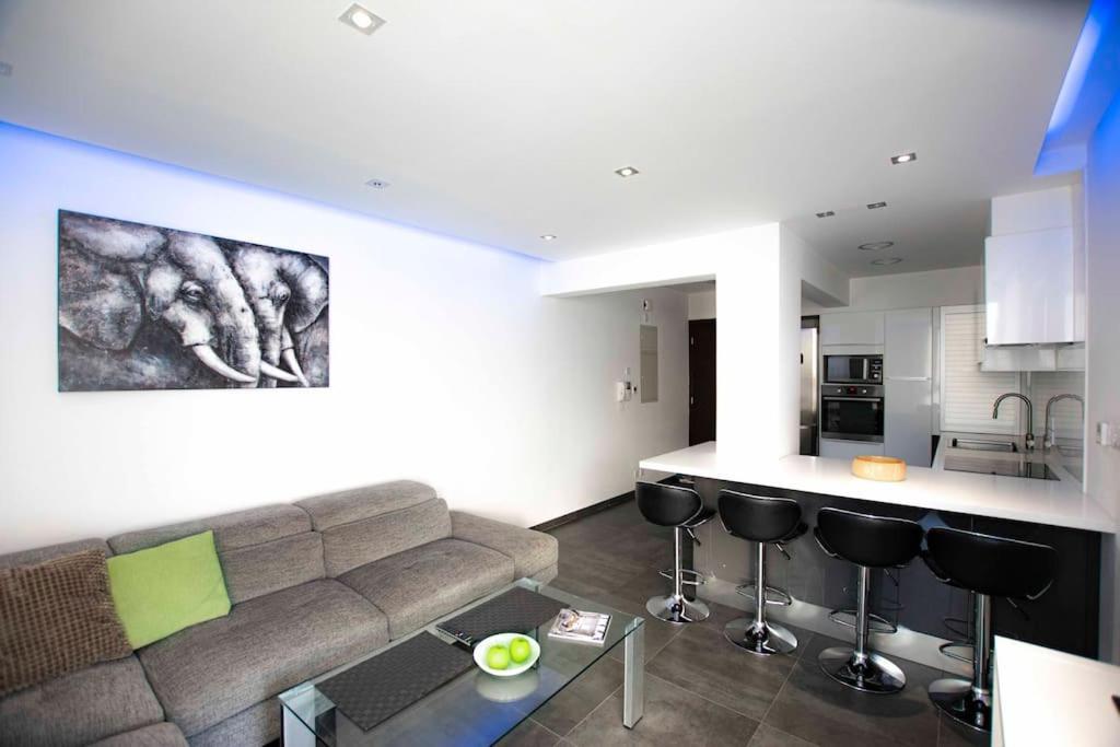 Glabur Stays - The Amazing 1 Bdr - Executive Apt Nicosia Center Free Parking & Wifi エクステリア 写真